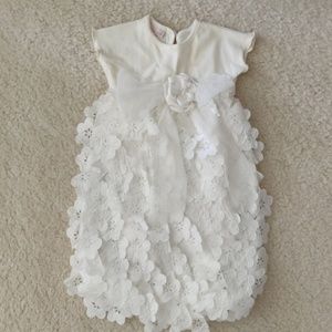 Cachcach infant gown size 0-3M with bubble hem